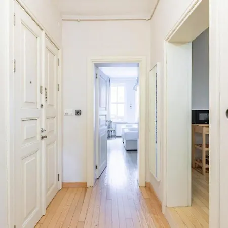 Warm Cozy Charming 2bd2bath Galatatower Gem! #256 Apartmán Istanbulská provincie