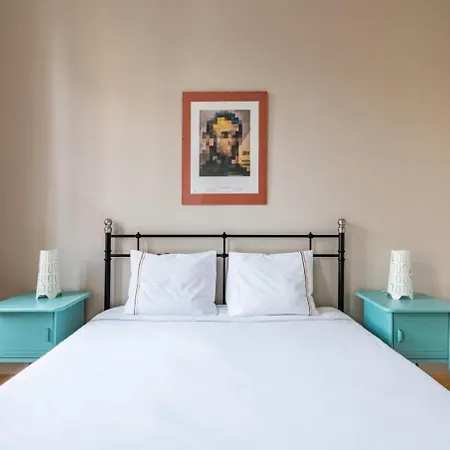 Warm Cozy Charming 2bd2bath Galatatower Gem! #256 Istanbulská provincie