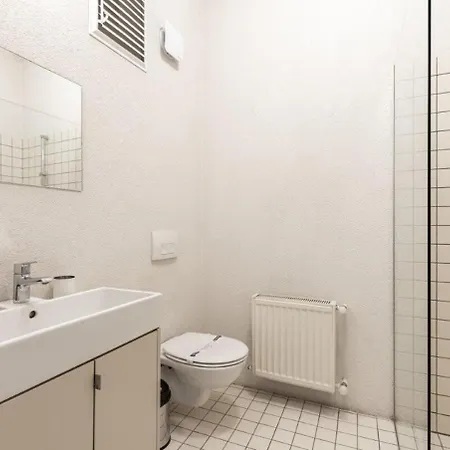 Warm Cozy Charming 2bd2bath Galatatower Gem! #256