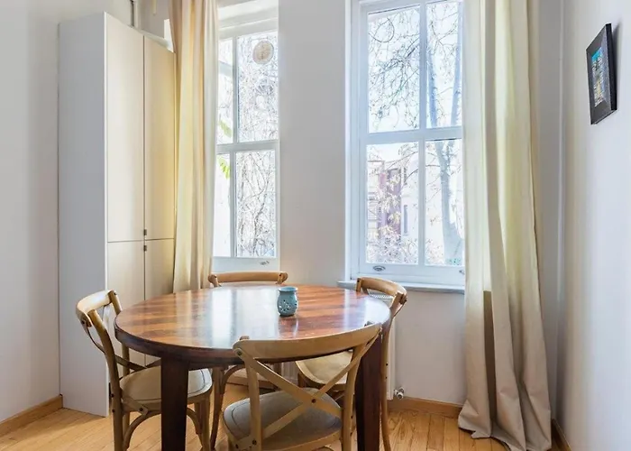 Apartament Warm Cozy Charming 2bd2bath Galatatower Gem! #256