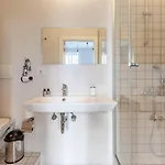 Warm Cozy Charming 2bd2bath Galatatower Gem! #256 Apartment