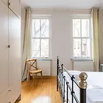 Warm Cozy Charming 2bd2bath Galatatower Gem! #256